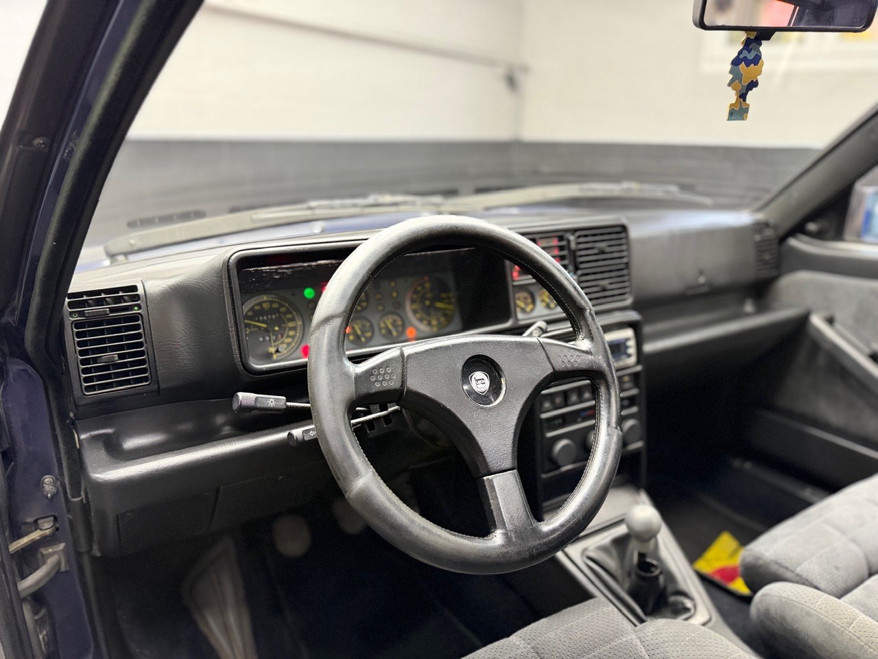 LANCIA Delta HF Integrale Evo | Schiebedach | Blue Madras-image-16