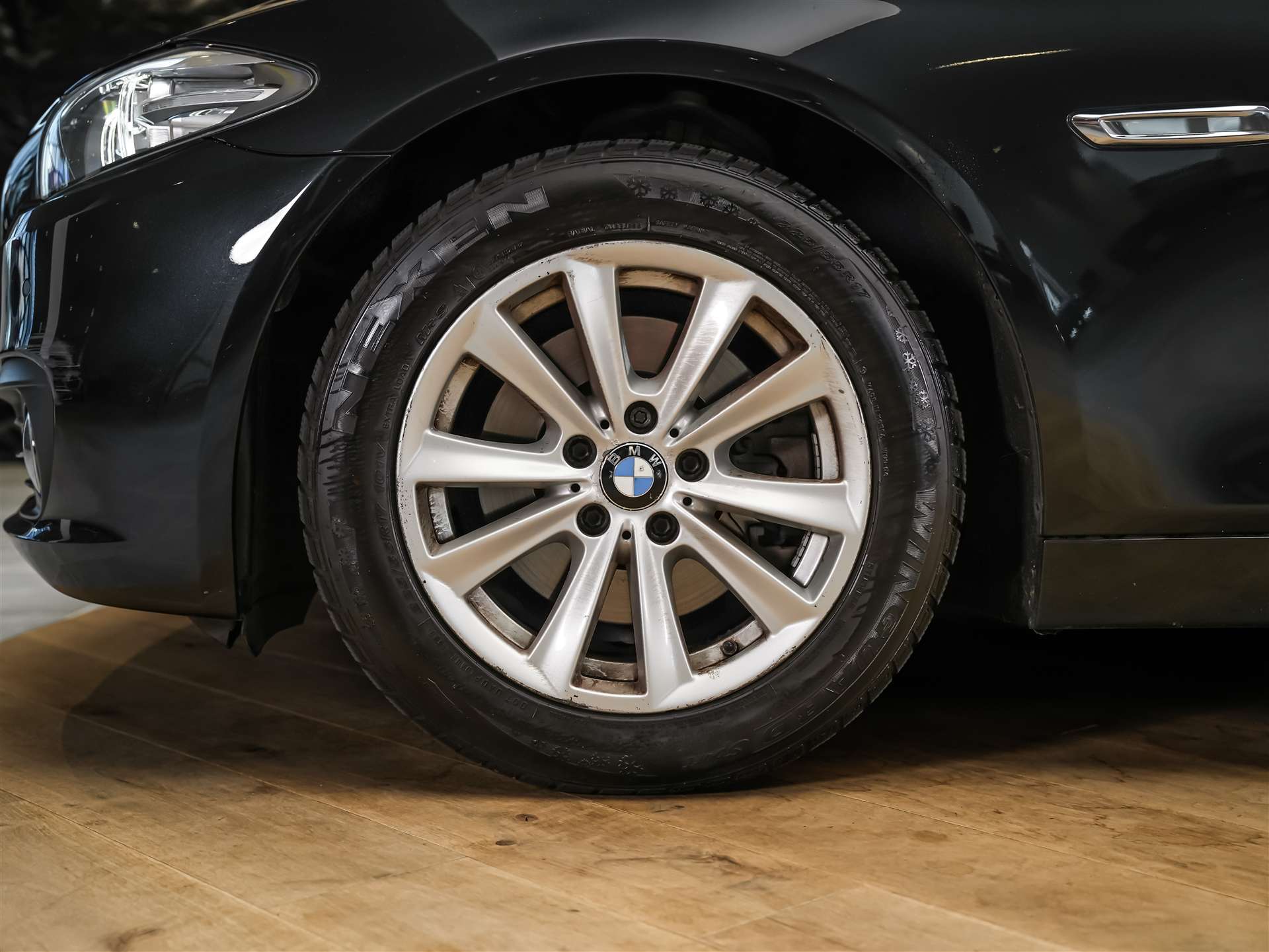 BMW 520d Touring xDrive Steptronic *CH Auto*El. Sitze*Sitzheizung*-image-15