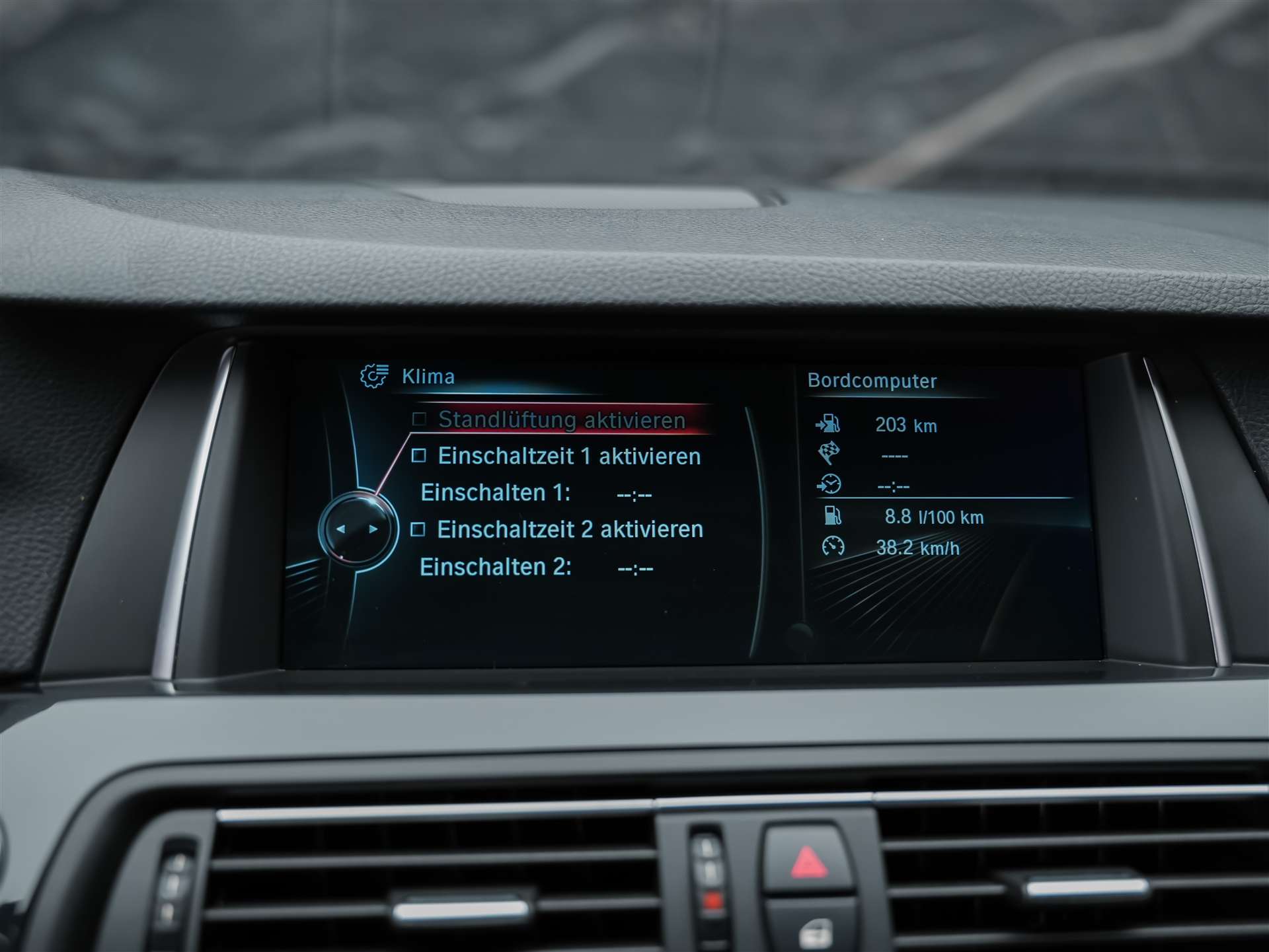 BMW 520d Touring xDrive Steptronic *CH Auto*El. Sitze*Sitzheizung*-image-33