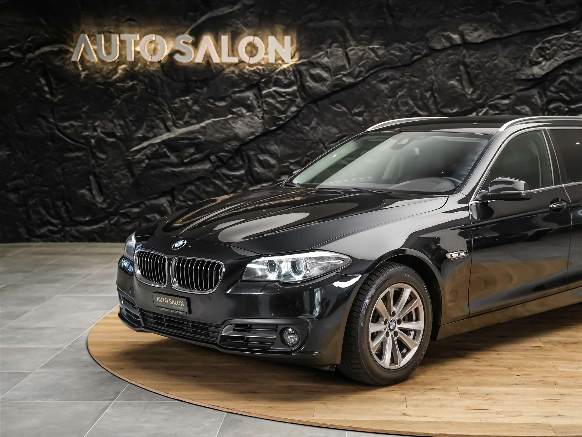 BMW 520d Touring xDrive Steptronic *CH Auto*El. Sitze*Sitzheizung*-image-13