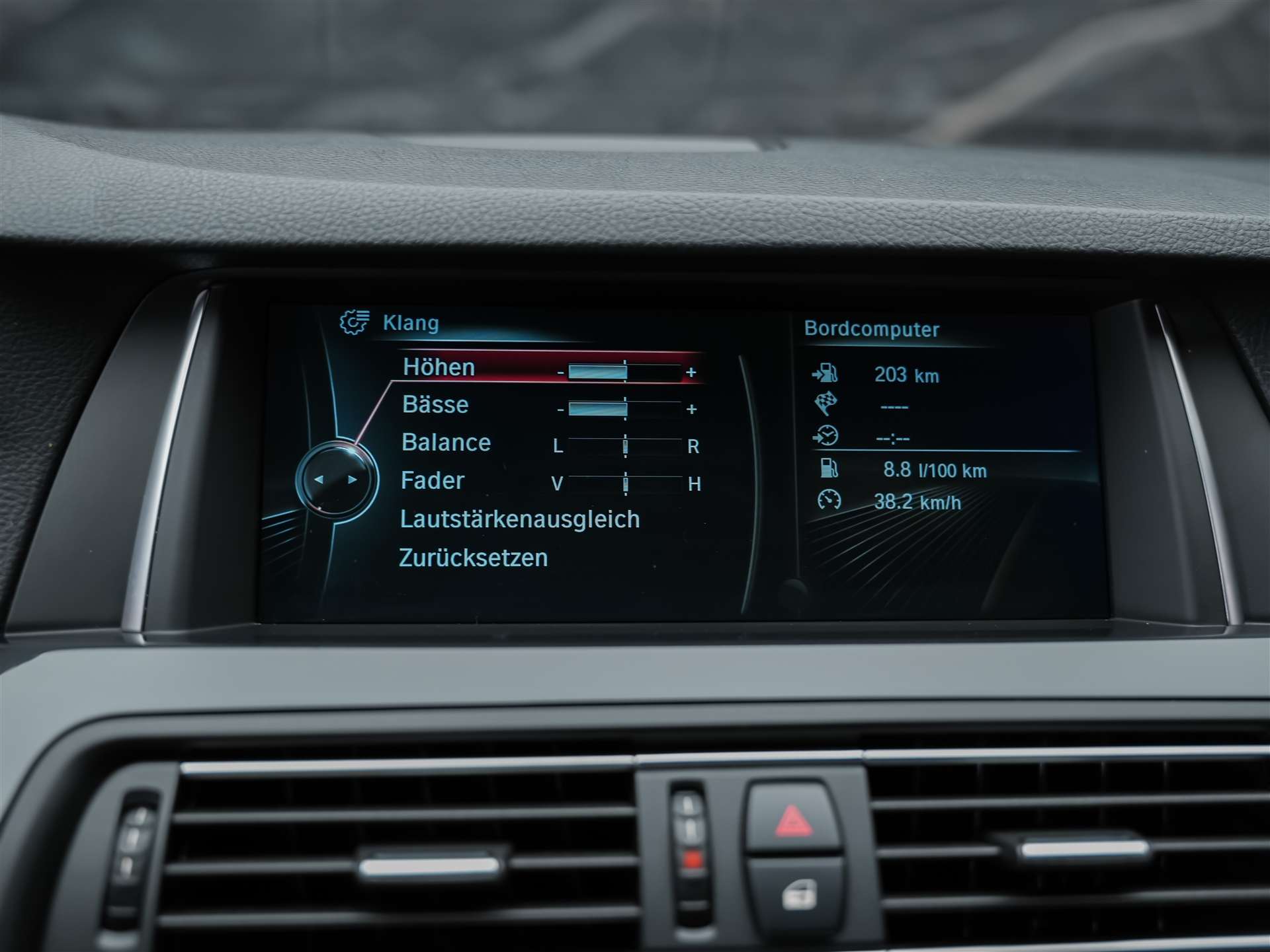 BMW 520d Touring xDrive Steptronic *CH Auto*El. Sitze*Sitzheizung*-image-31