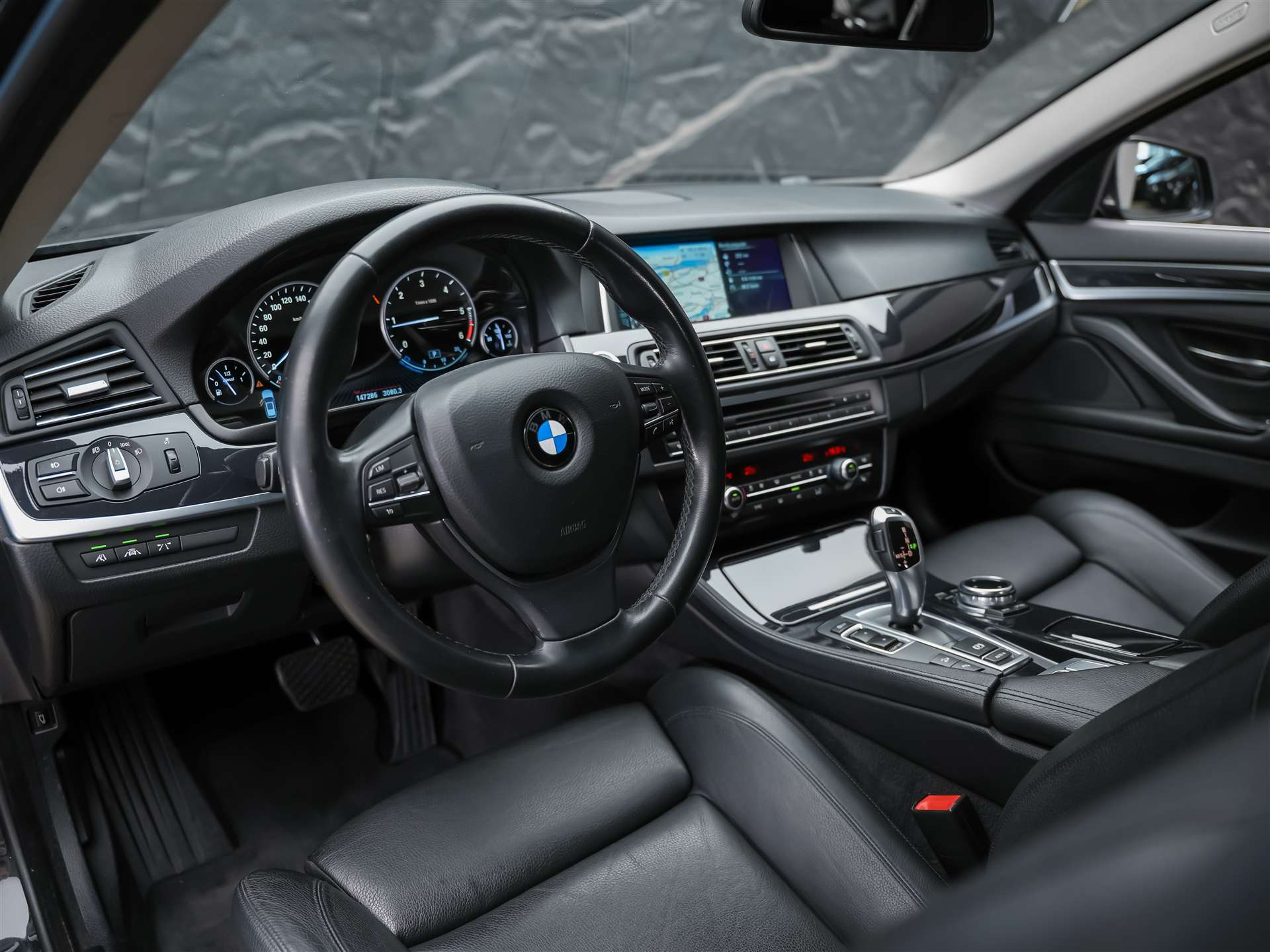 BMW 520d Touring xDrive Steptronic *CH Auto*El. Sitze*Sitzheizung*-image-7