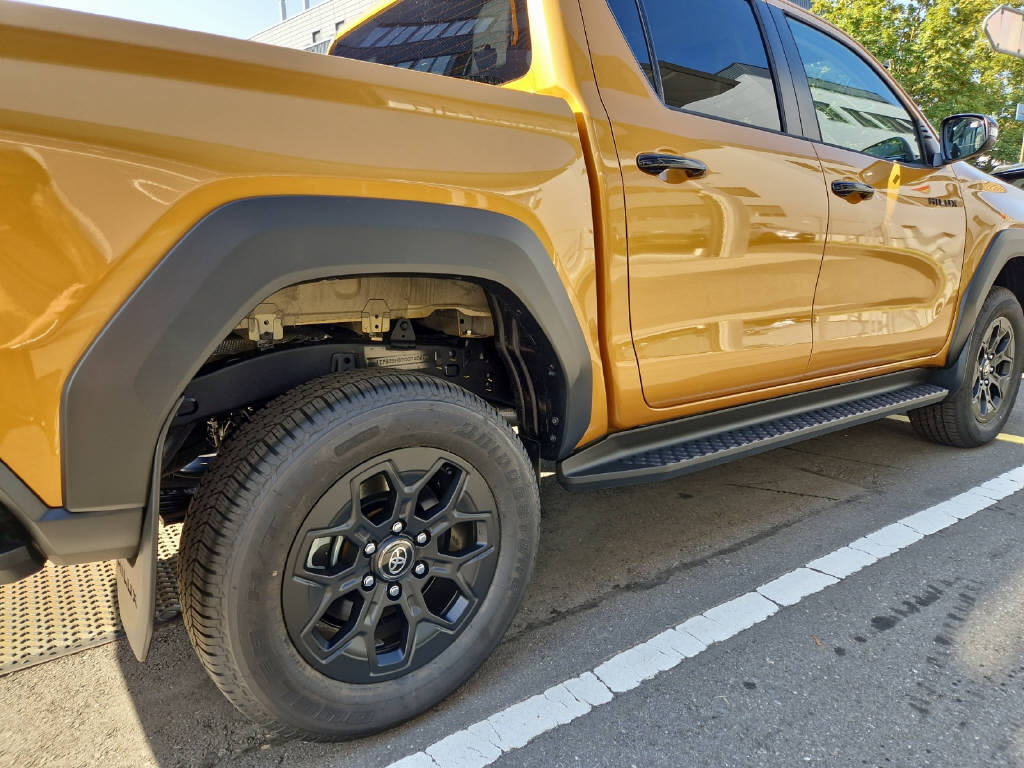 TOYOTA Hilux Double Cab.-Pick-up 2.8 48153/000-image-17
