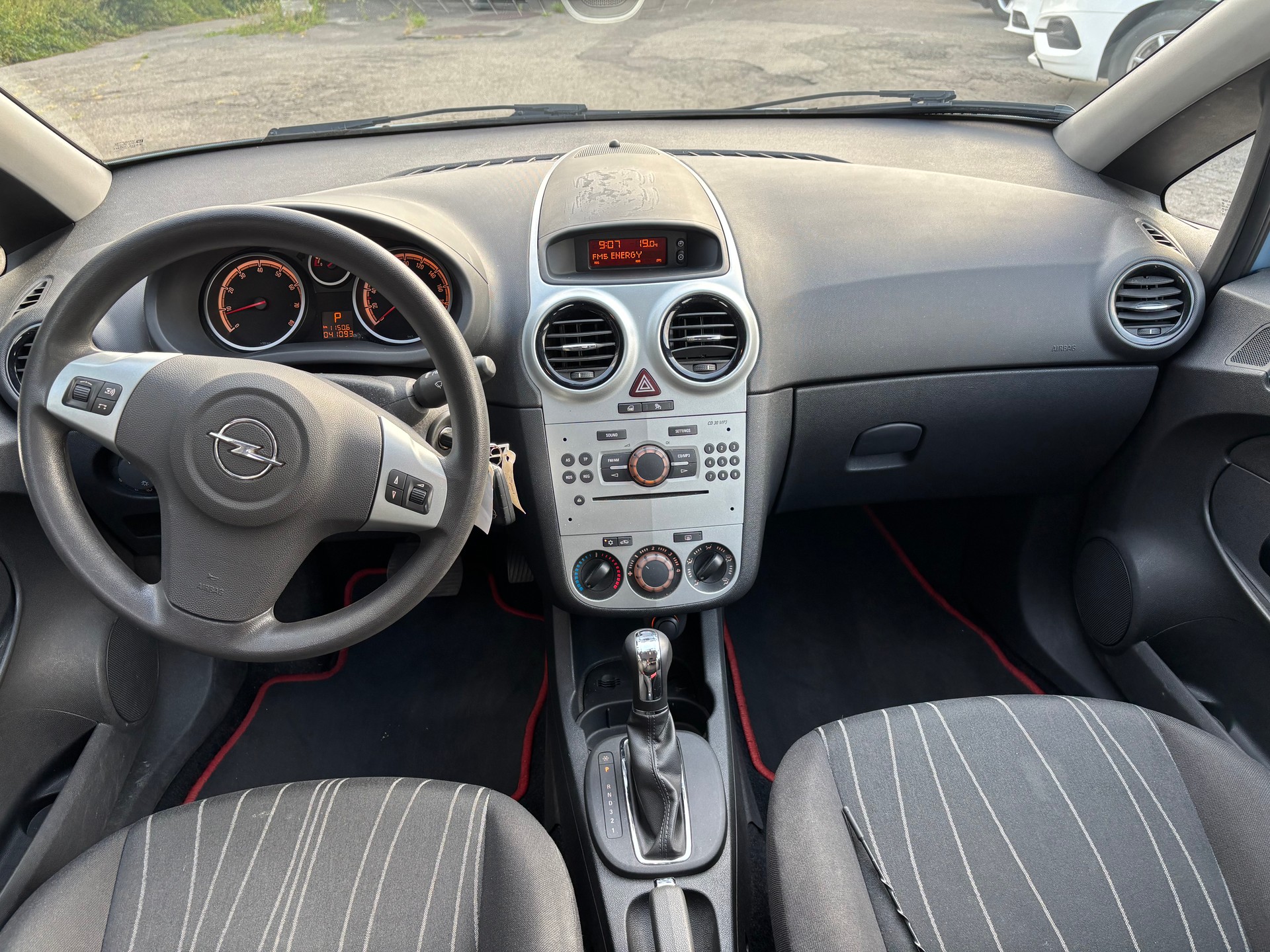 OPEL Corsa 1.4 TP Enjoy-image-2