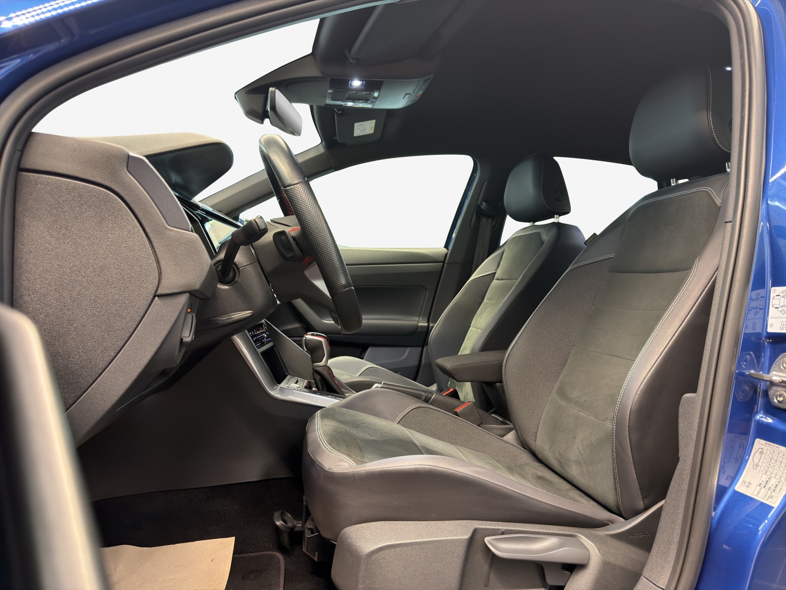 VW Polo 2.0 TSI GTI DSG-image-7