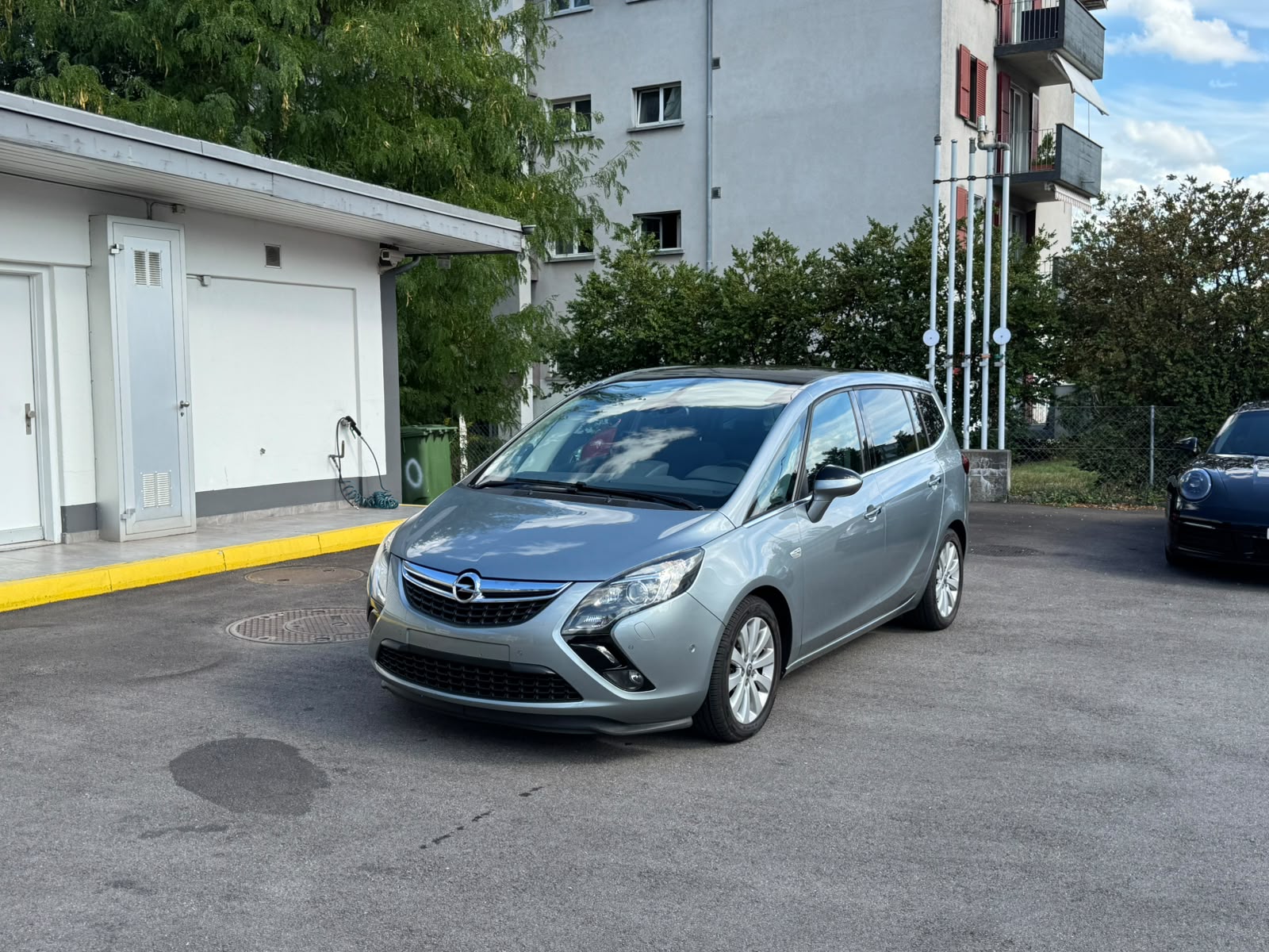 OPEL Zafira Tourer 1.4i 16V Cosmo-image-0