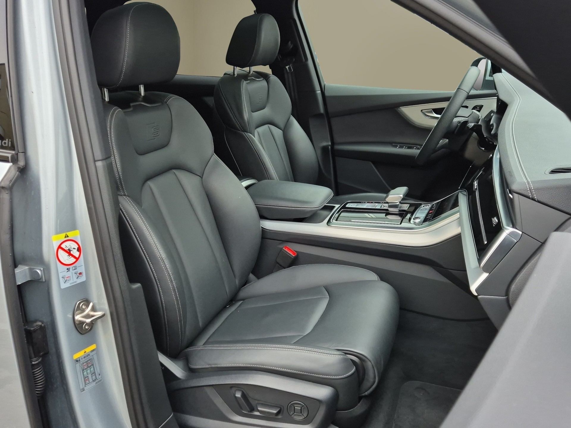 AUDI Q7 50 TDI quattro S Line tiptronic-image-16