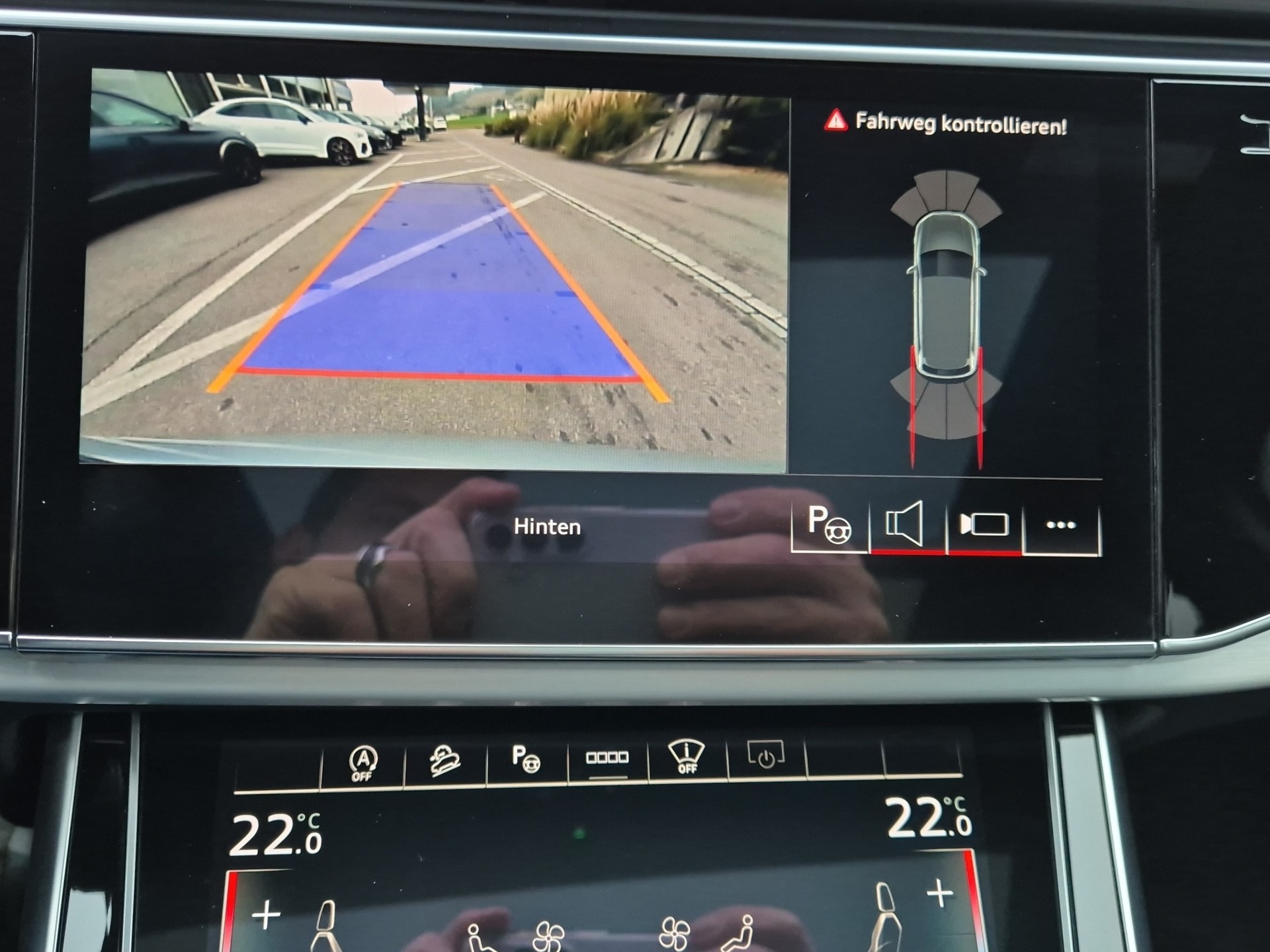 AUDI Q7 50 TDI quattro S Line tiptronic-image-18