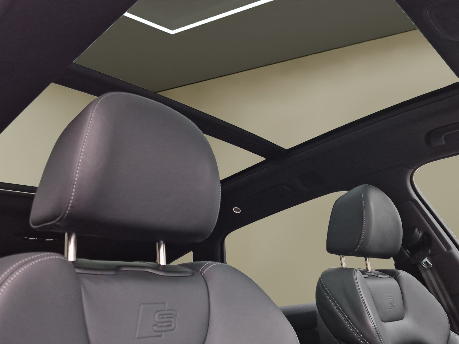 AUDI Q7 50 TDI quattro S Line tiptronic-image-22