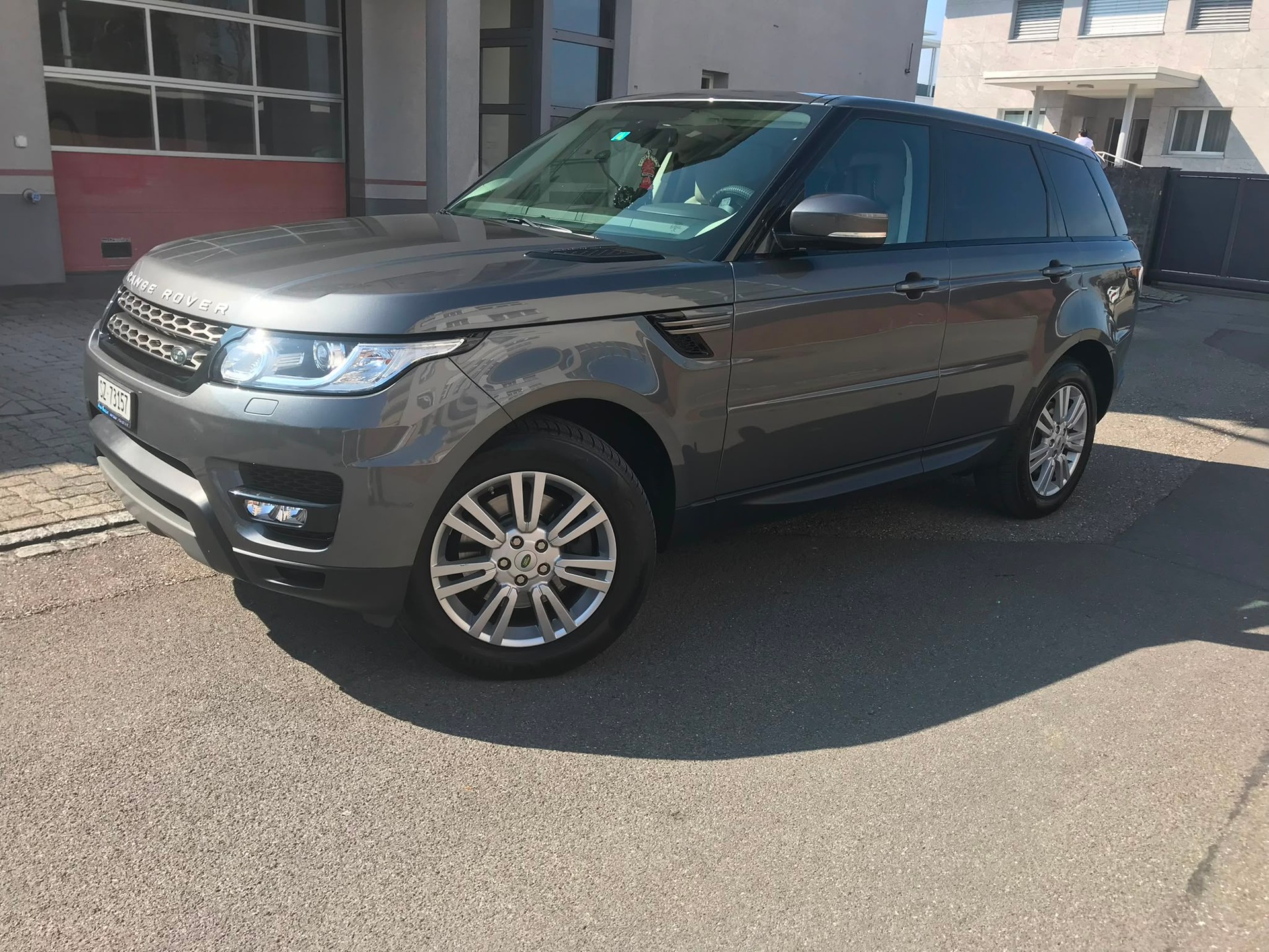 LAND ROVER 3.0 TDV6 SE-image-0