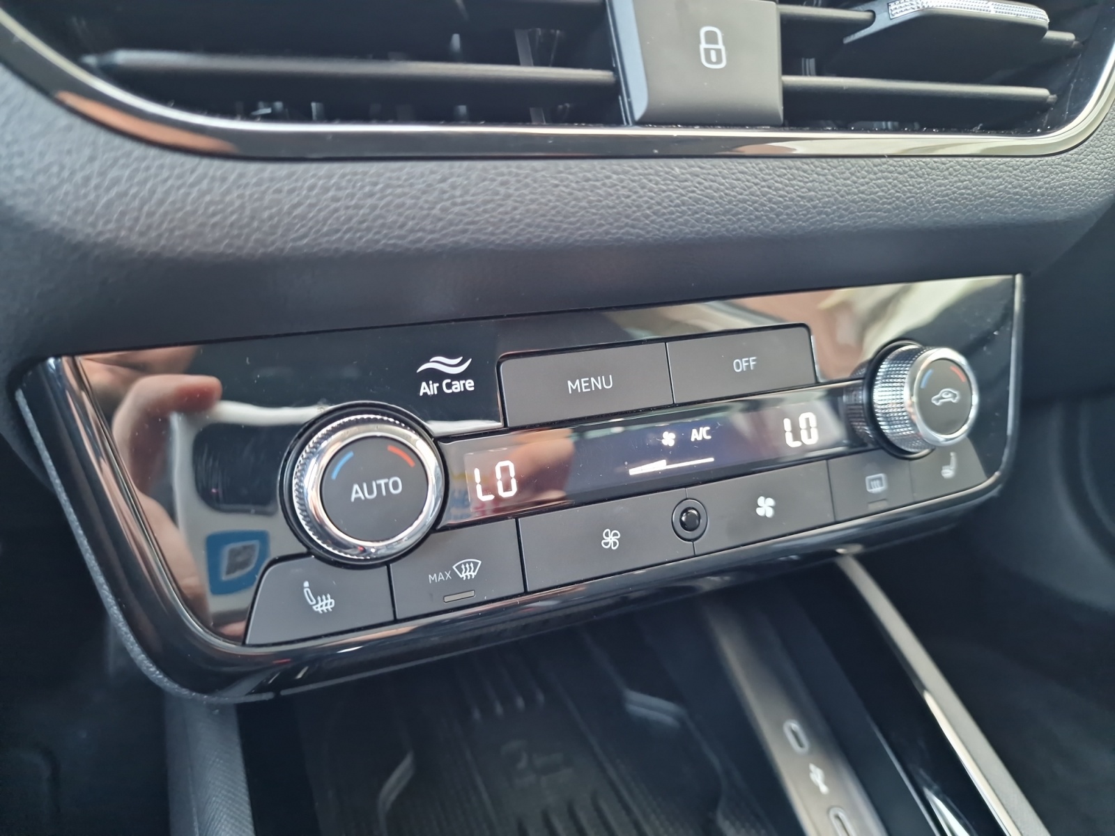 SKODA Scala 1.5 TSI Selection Tour DSG-image-19