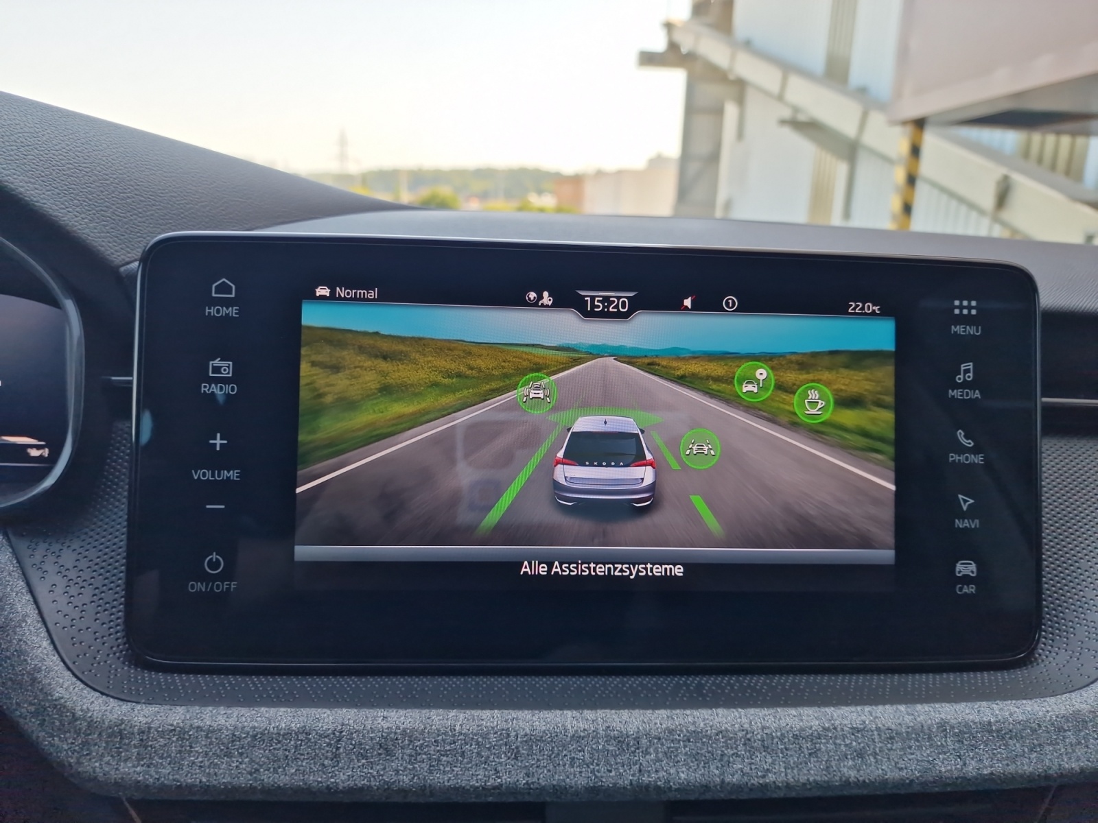 SKODA Scala 1.5 TSI Selection Tour DSG-image-18