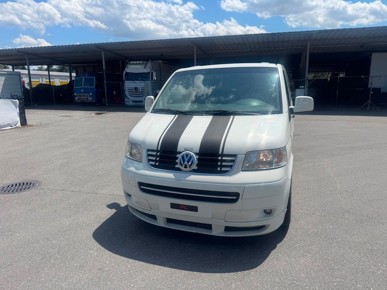 VW T5 Caravelle Trend 2.5 TDI PD-image-0