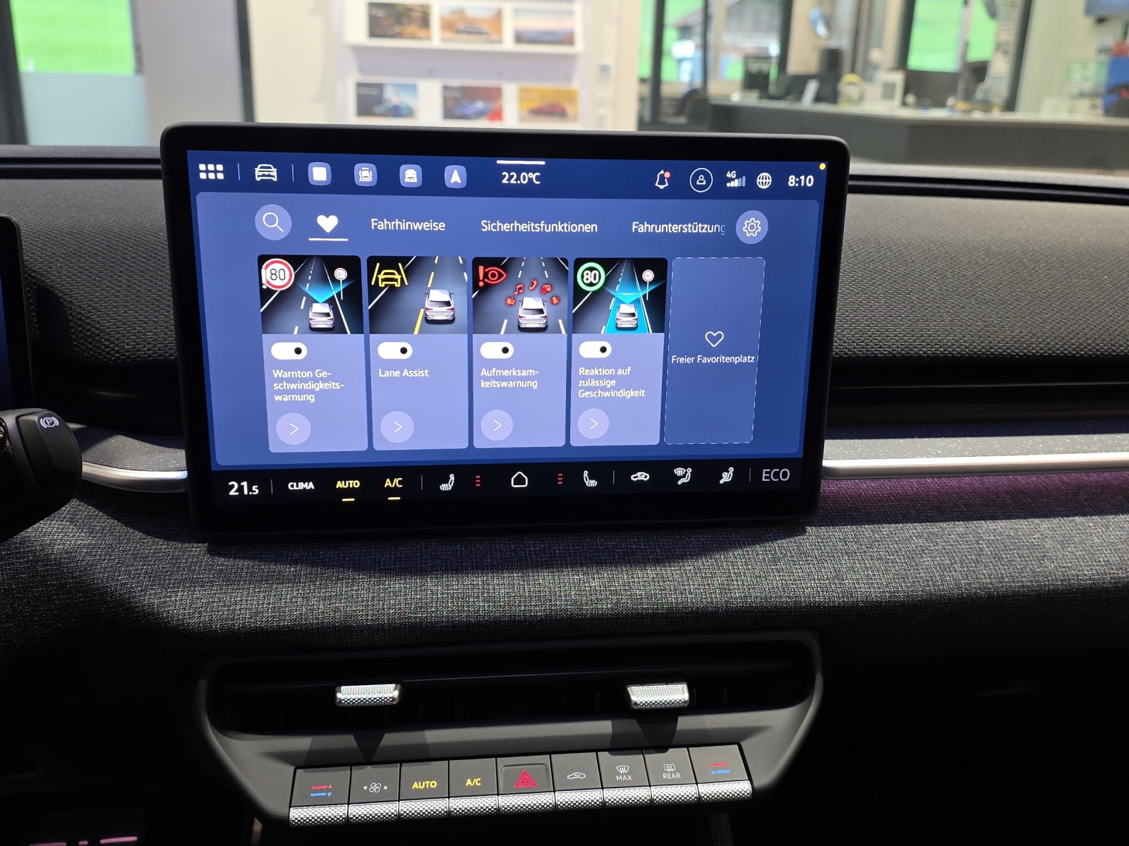 VW ID.Polo 52 kWh Style Edition One-image-13