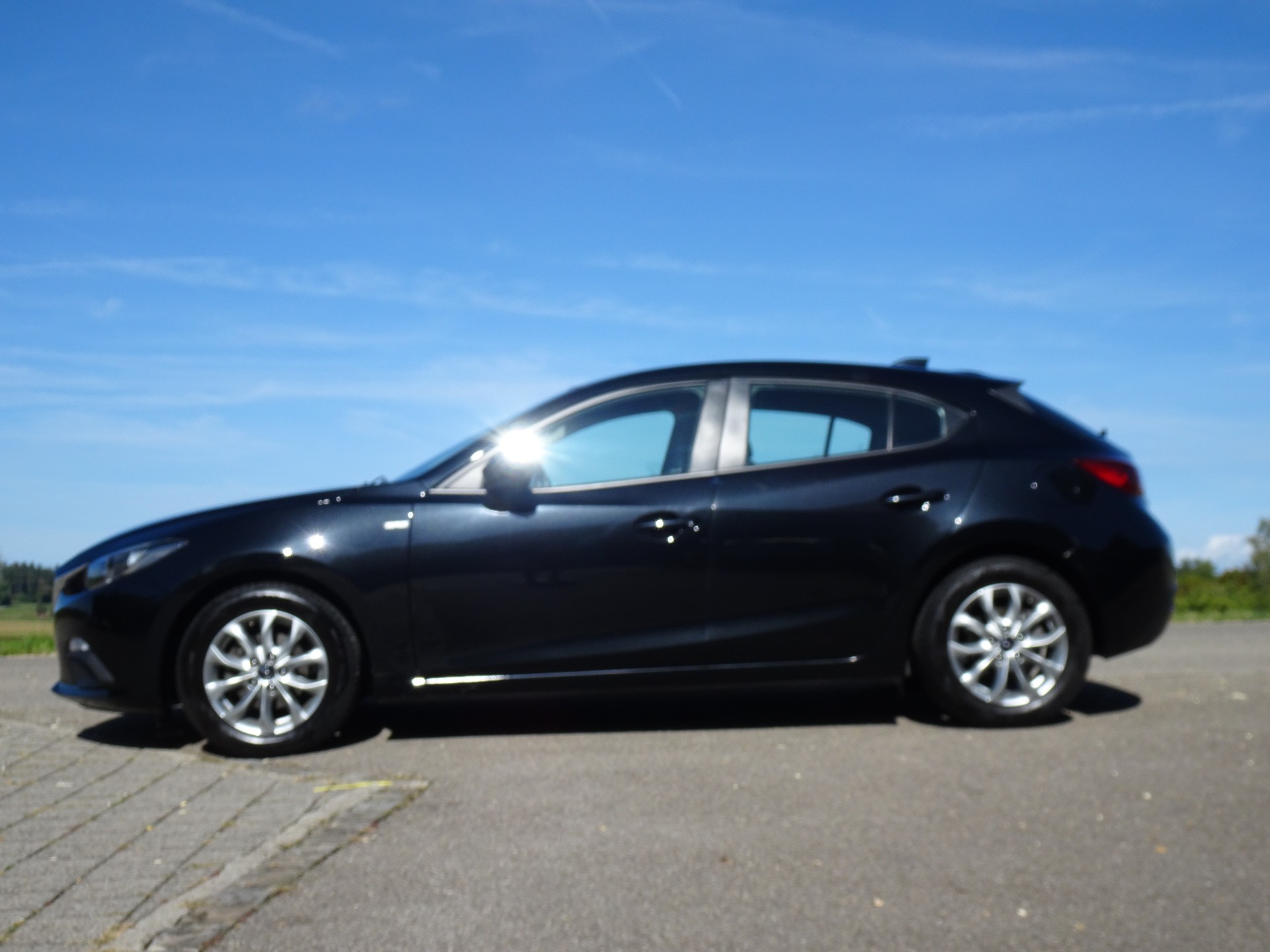 MAZDA 3 1.5 16V Ambition-image-1