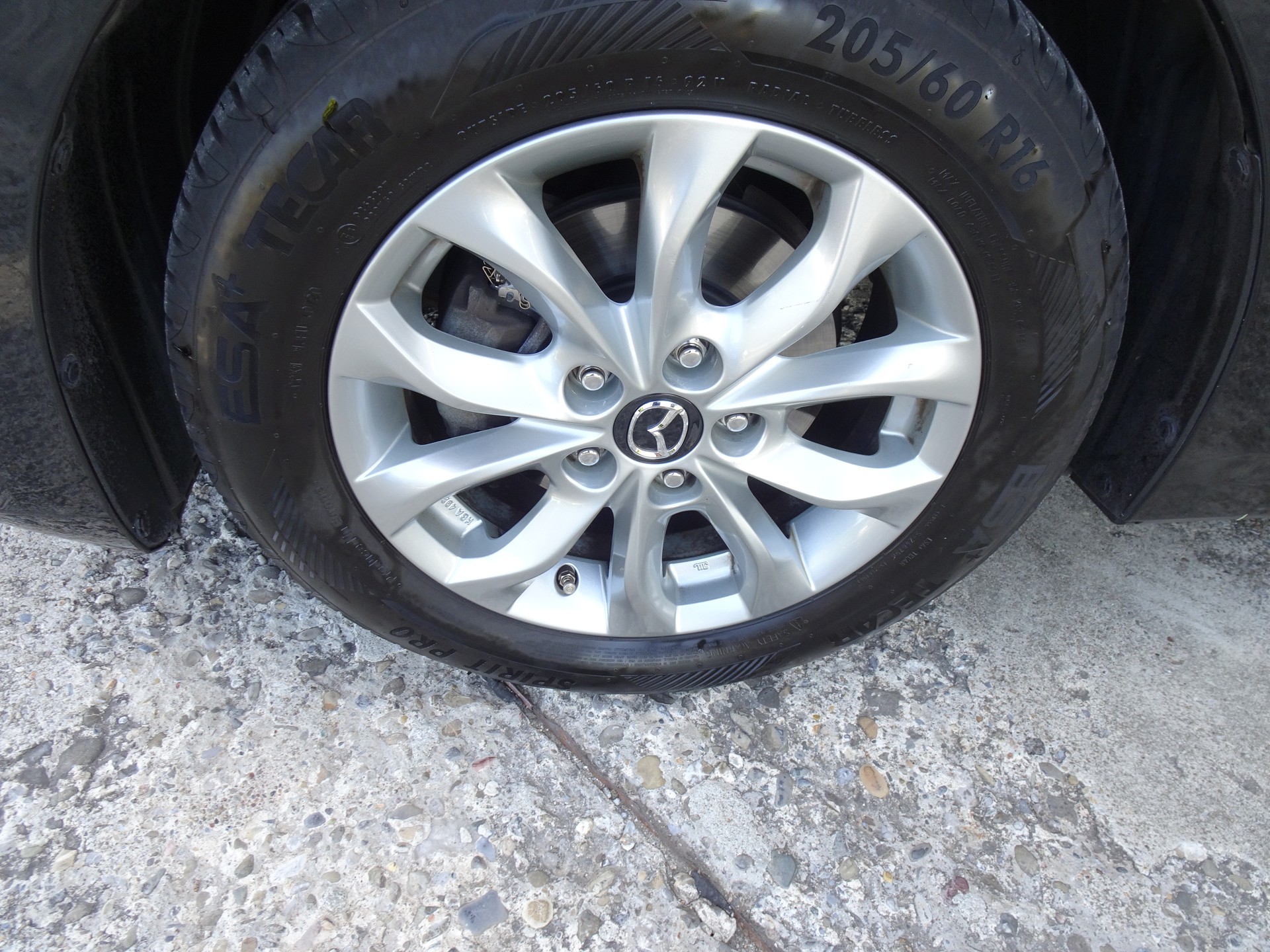 MAZDA 3 1.5 16V Ambition-image-8