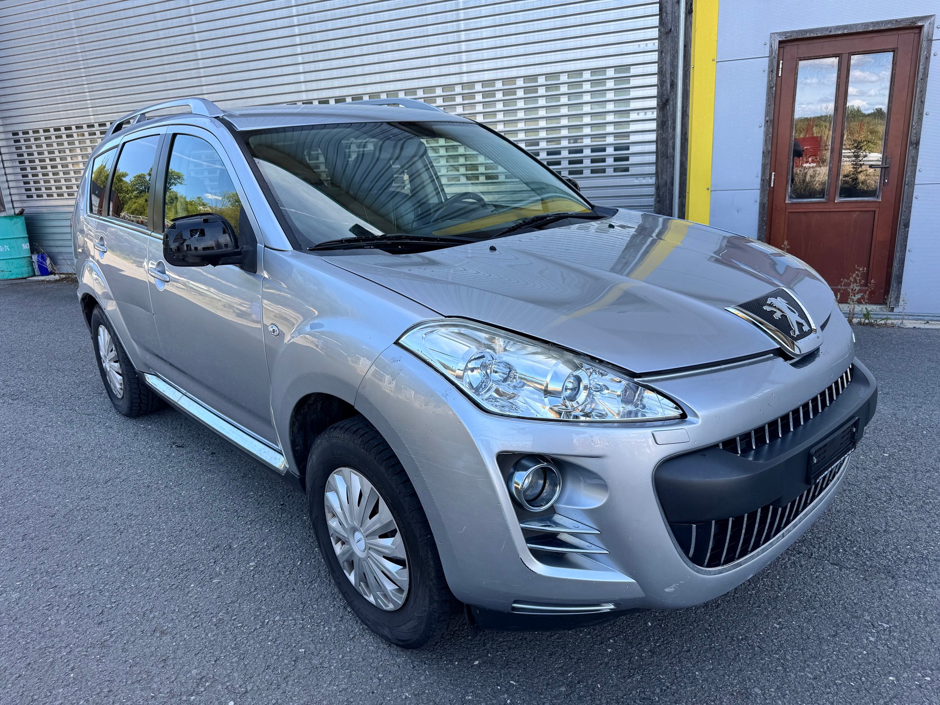 PEUGEOT 4007 2.2 HDi Platinum Edition-image-0