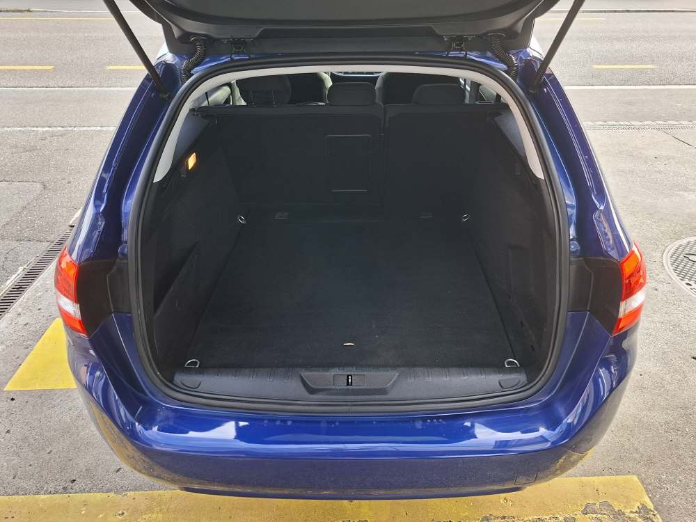 PEUGEOT 308 SW 1.5 BlueHDi Allure-image-7