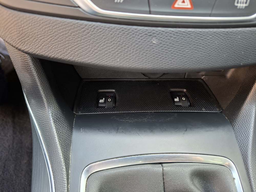 PEUGEOT 308 SW 1.5 BlueHDi Allure-image-21