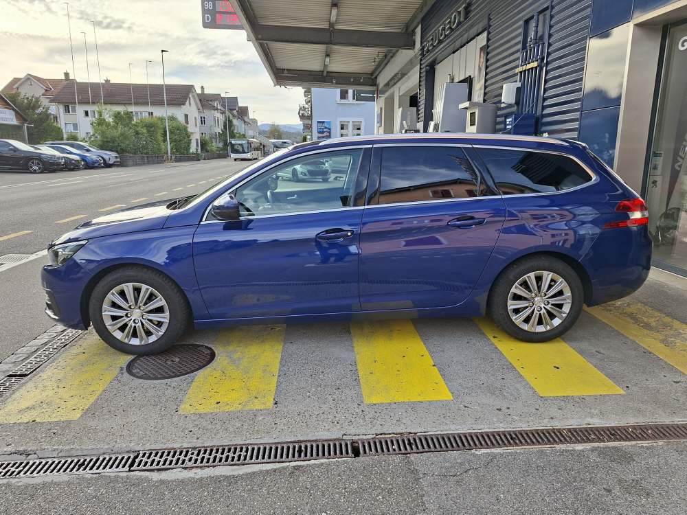 PEUGEOT 308 SW 1.5 BlueHDi Allure-showroom-element-3