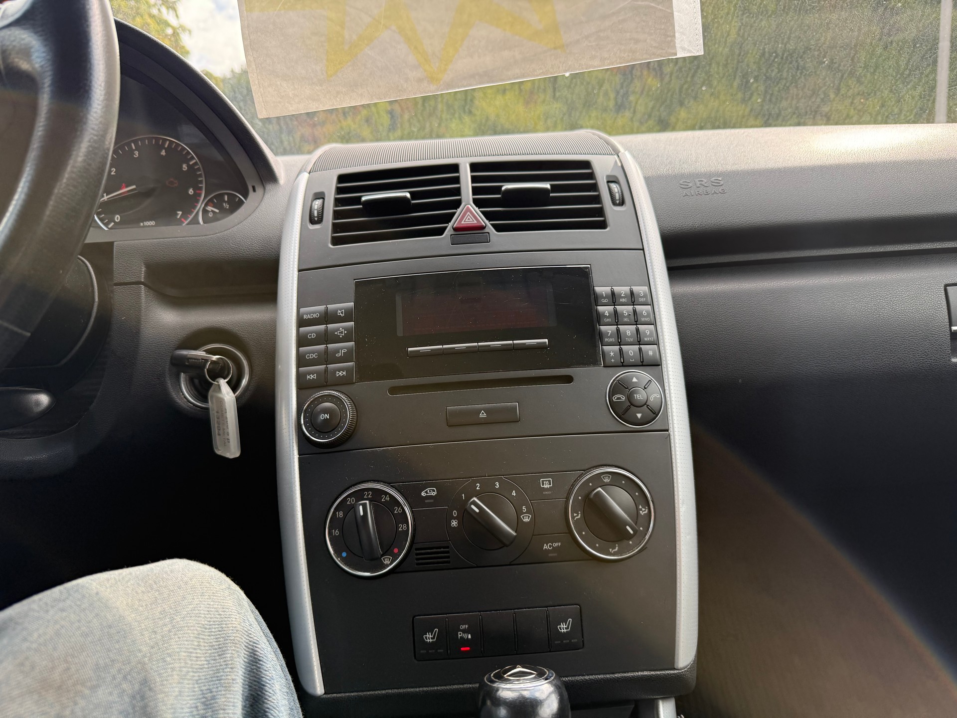 MERCEDES-BENZ A 200 Avantgarde-image-26