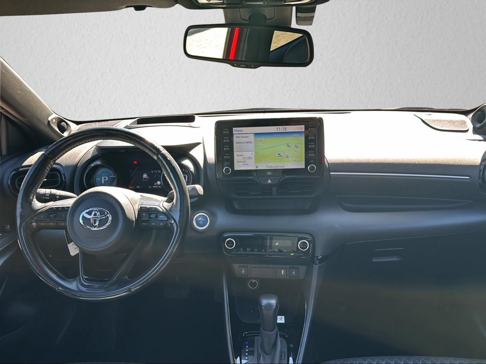 TOYOTA Yaris 1.5 VVT-i HSD Premiere Edition-image-12