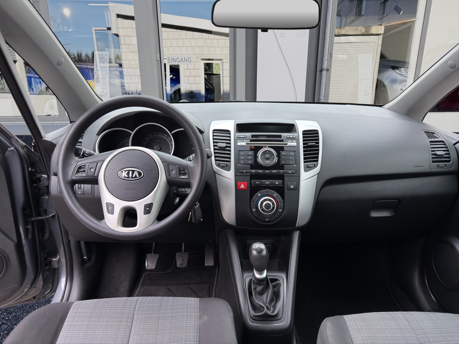 KIA Venga 1.6 CVVT _seven-image-12