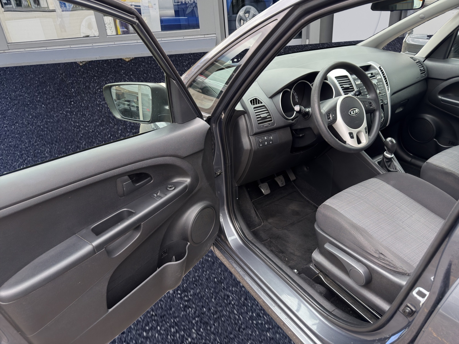 KIA Venga 1.6 CVVT _seven-image-8