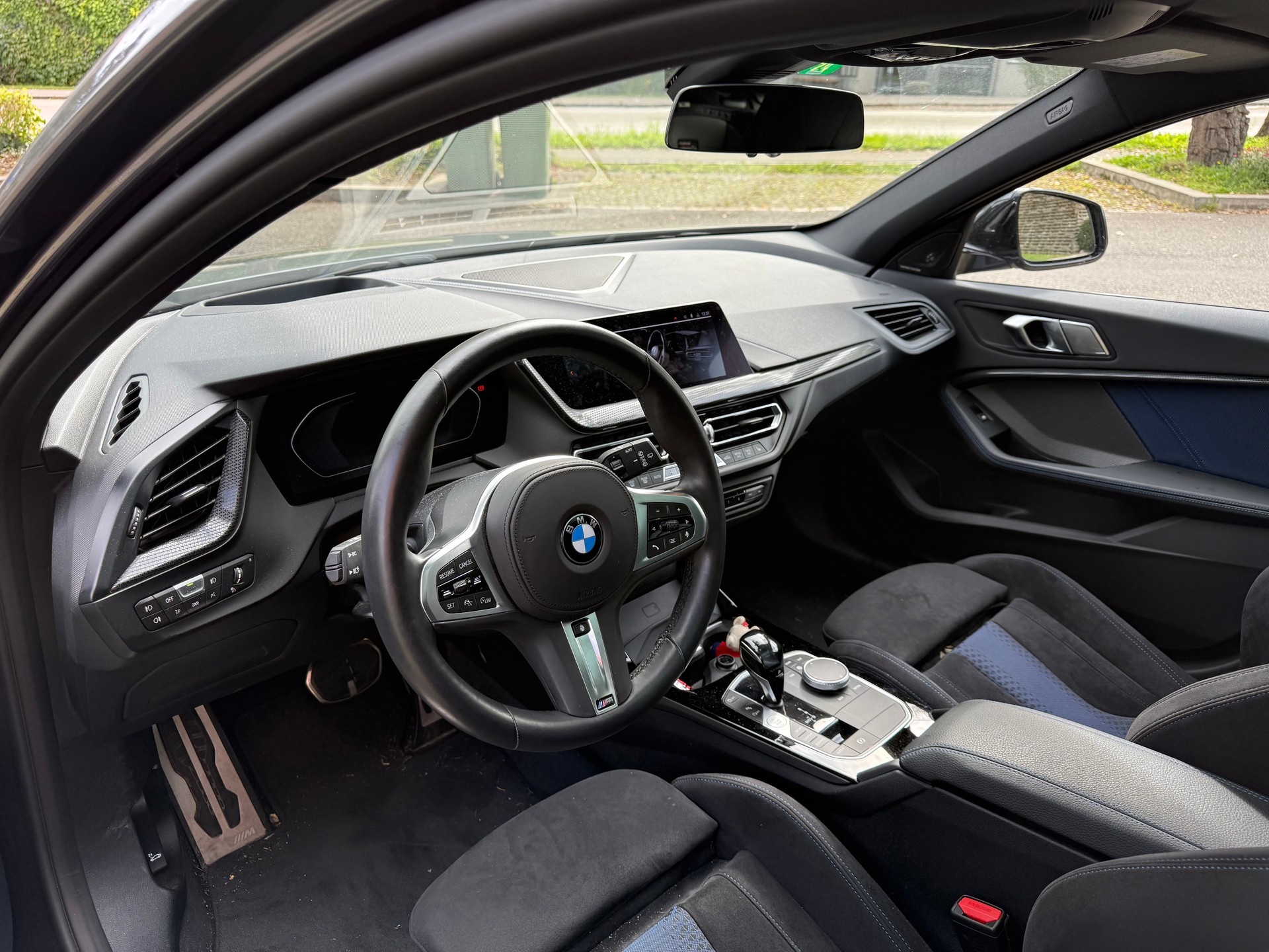 BMW 118i-image-2