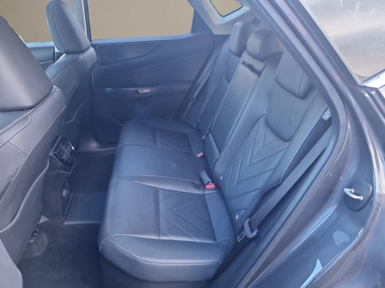 LEXUS NX 450h+ Excellence-image-10