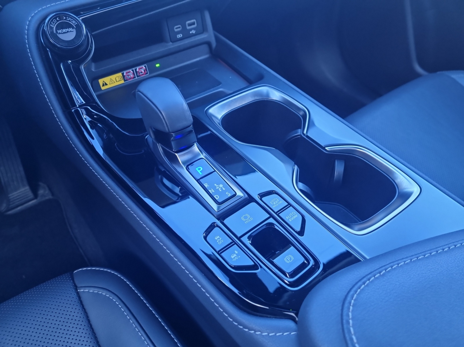 LEXUS NX 450h+ Excellence-image-12