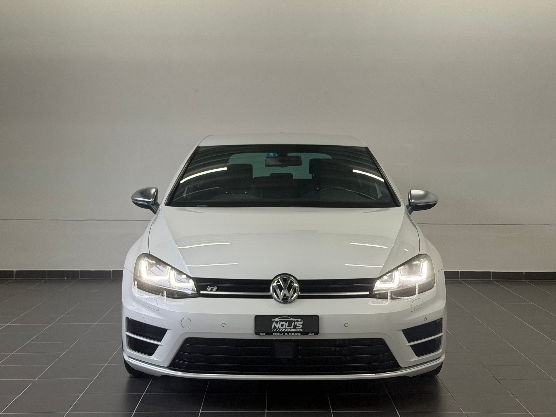 VW Golf 2.0 TSI R 4Motion DSG-image-3