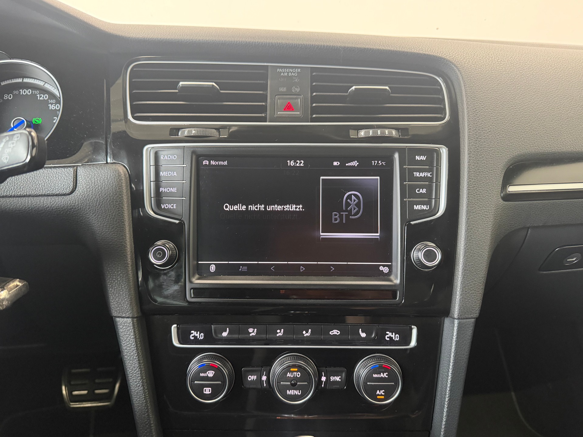 VW Golf 2.0 TSI R 4Motion DSG-image-11