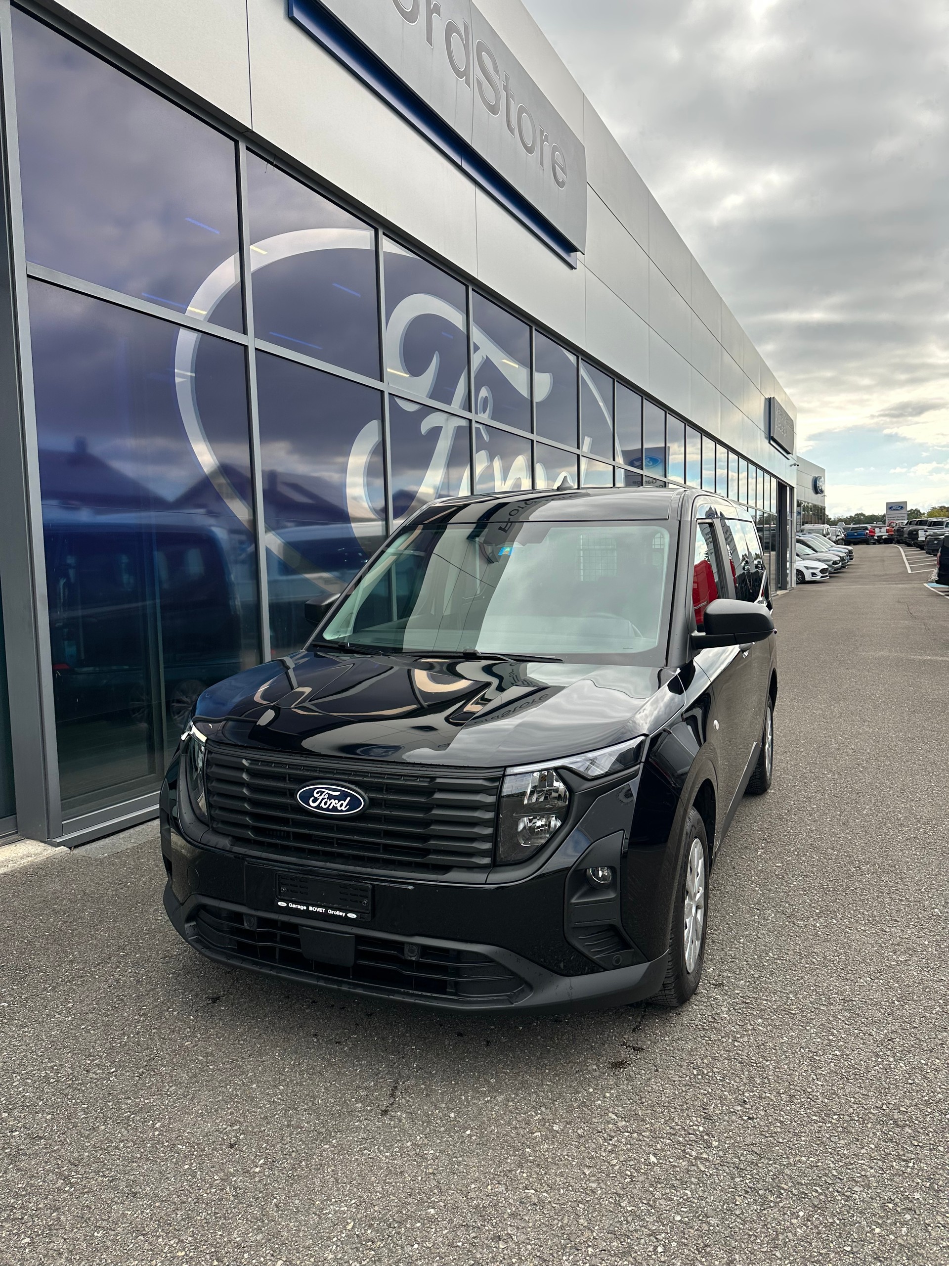 FORD Transit Courier dcab. van 1.0 Trend/125CV/Aut.-image-0
