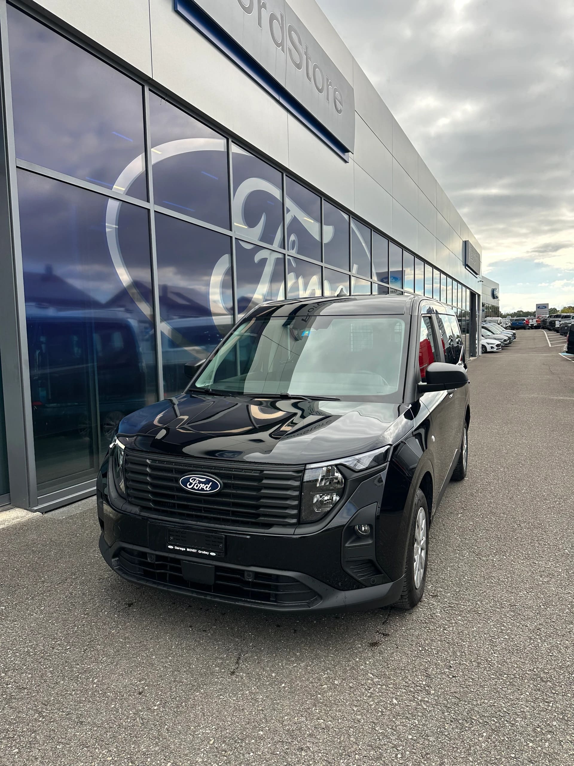 FORD Transit Courier dcab. van 1.0 Trend/125CV/Aut.-image-0
