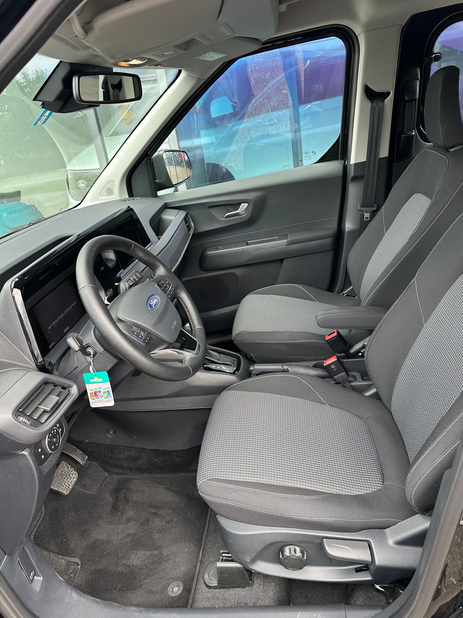 FORD Transit Courier dcab. van 1.0 Trend/125CV/Aut.-image-10
