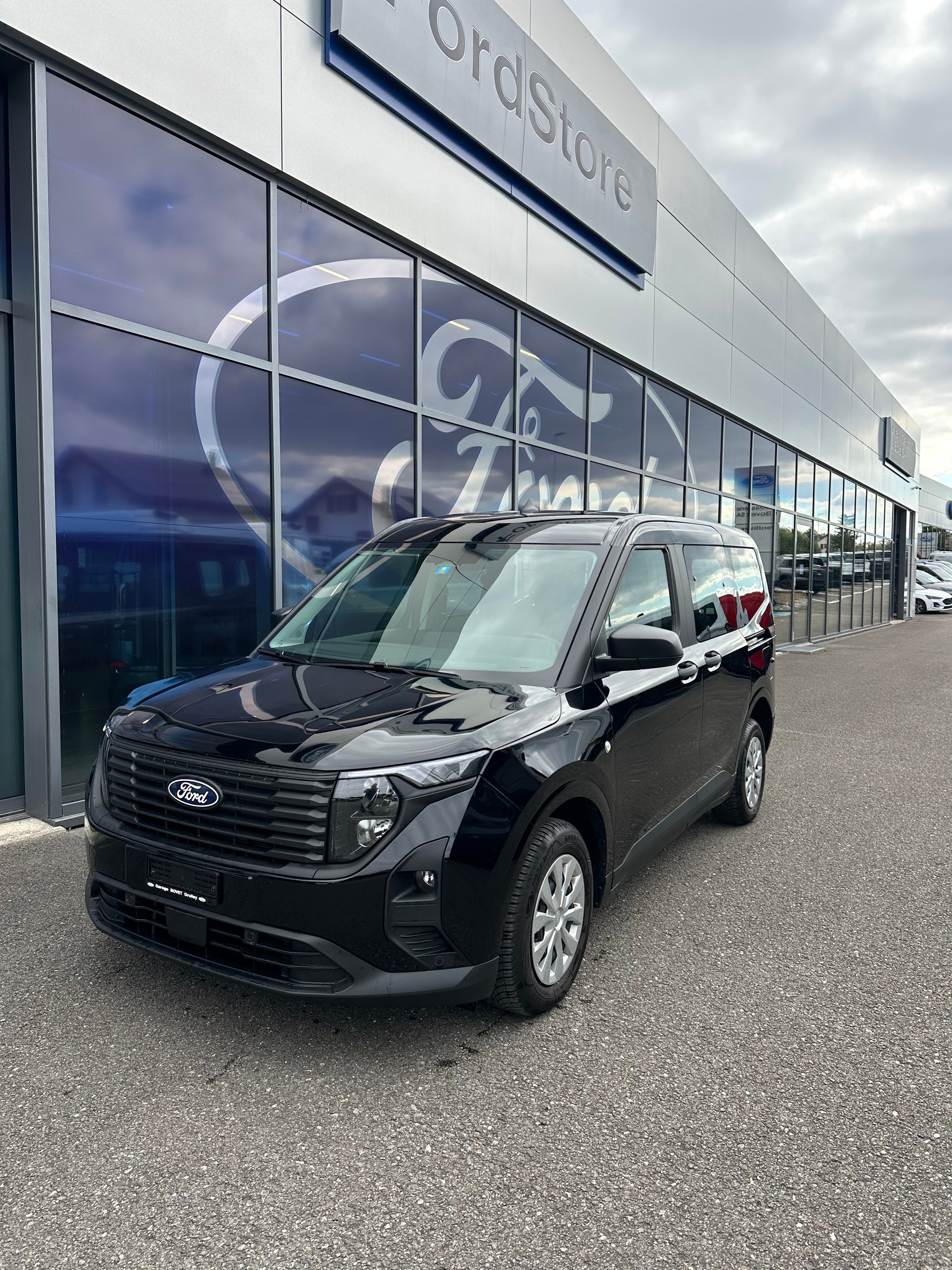 FORD Transit Courier dcab. van 1.0 Trend/125CV/Aut.-image-1