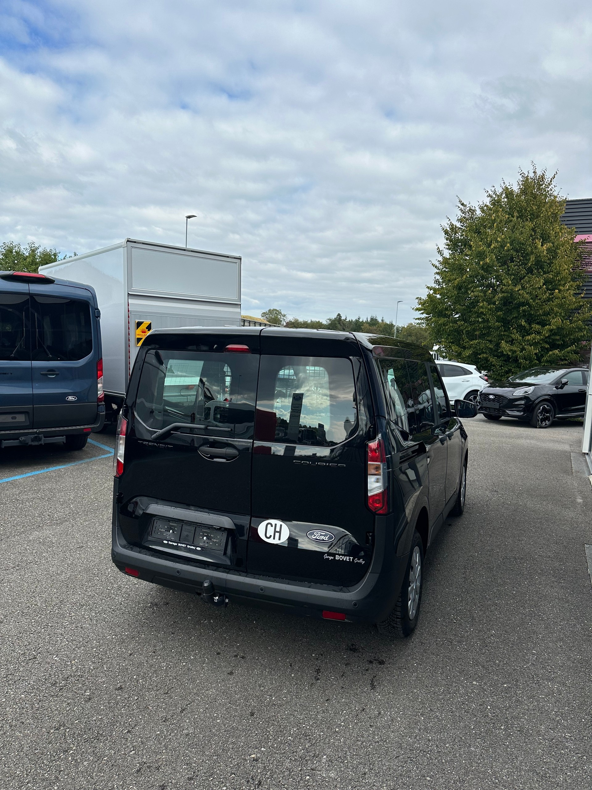 FORD Transit Courier dcab. van 1.0 Trend/125CV/Aut.-image-5