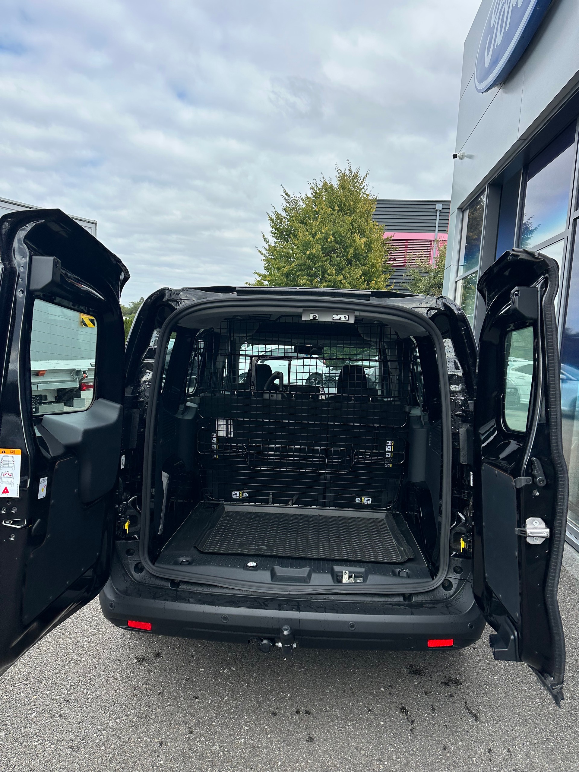 FORD Transit Courier dcab. van 1.0 Trend/125CV/Aut.-image-6