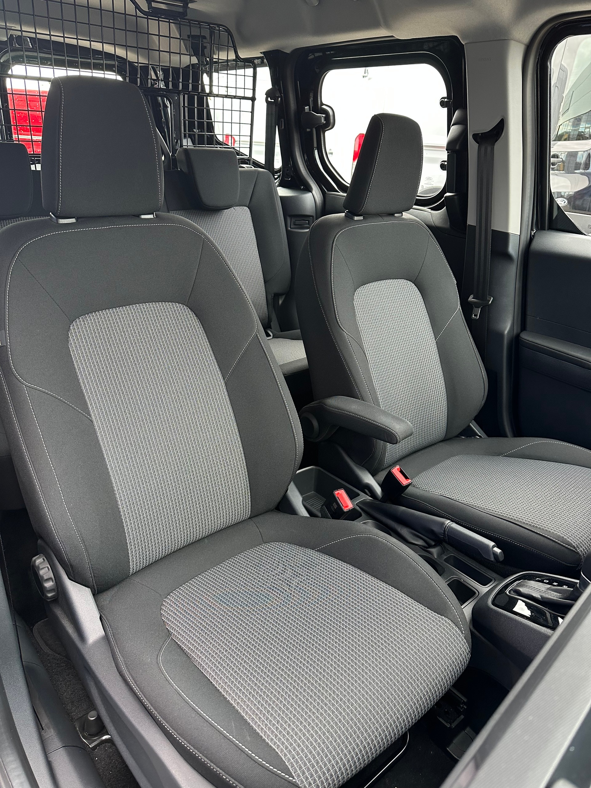 FORD Transit Courier dcab. van 1.0 Trend/125CV/Aut.-image-14