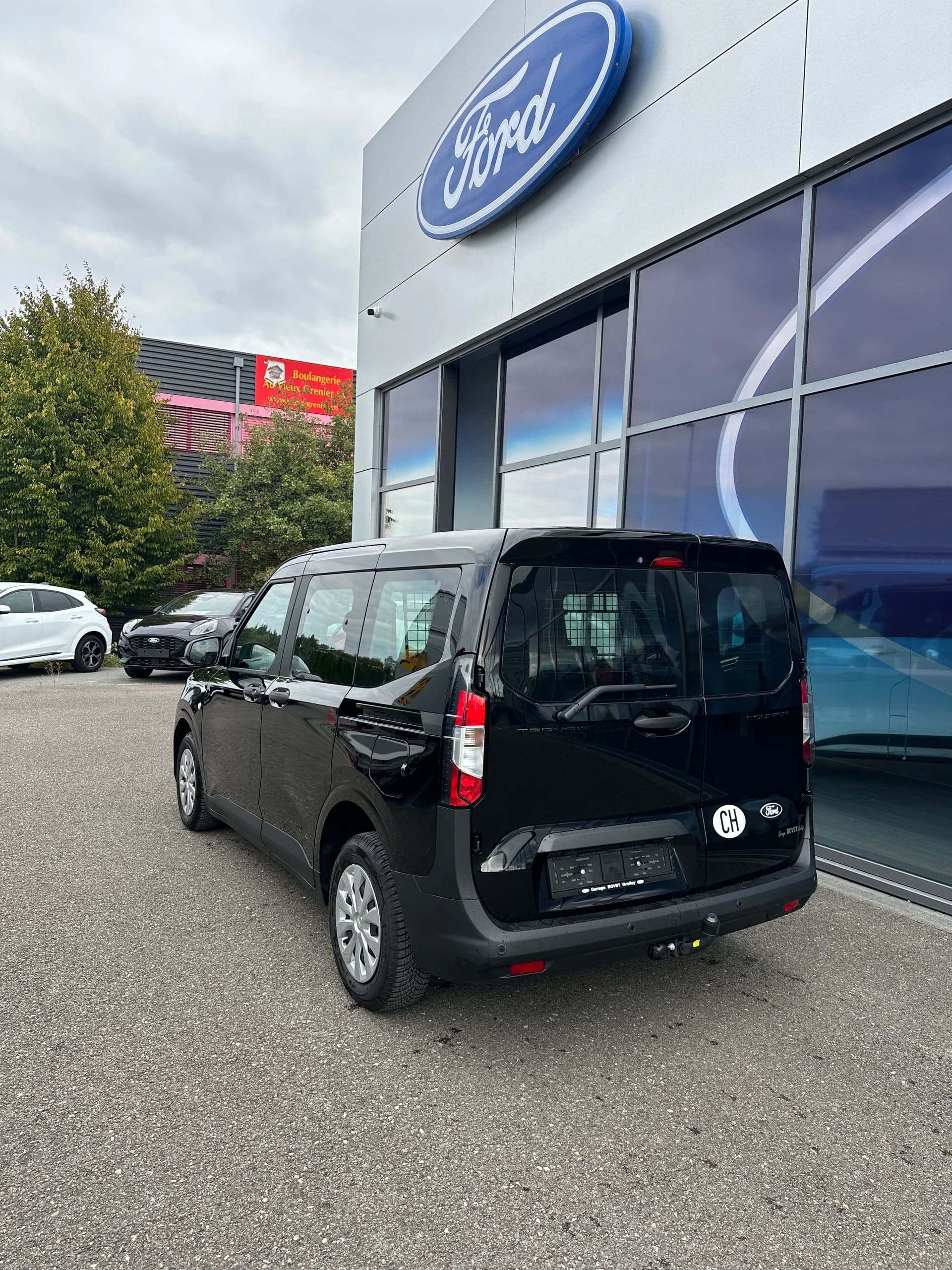 FORD Transit Courier dcab. van 1.0 Trend/125CV/Aut.-image-3