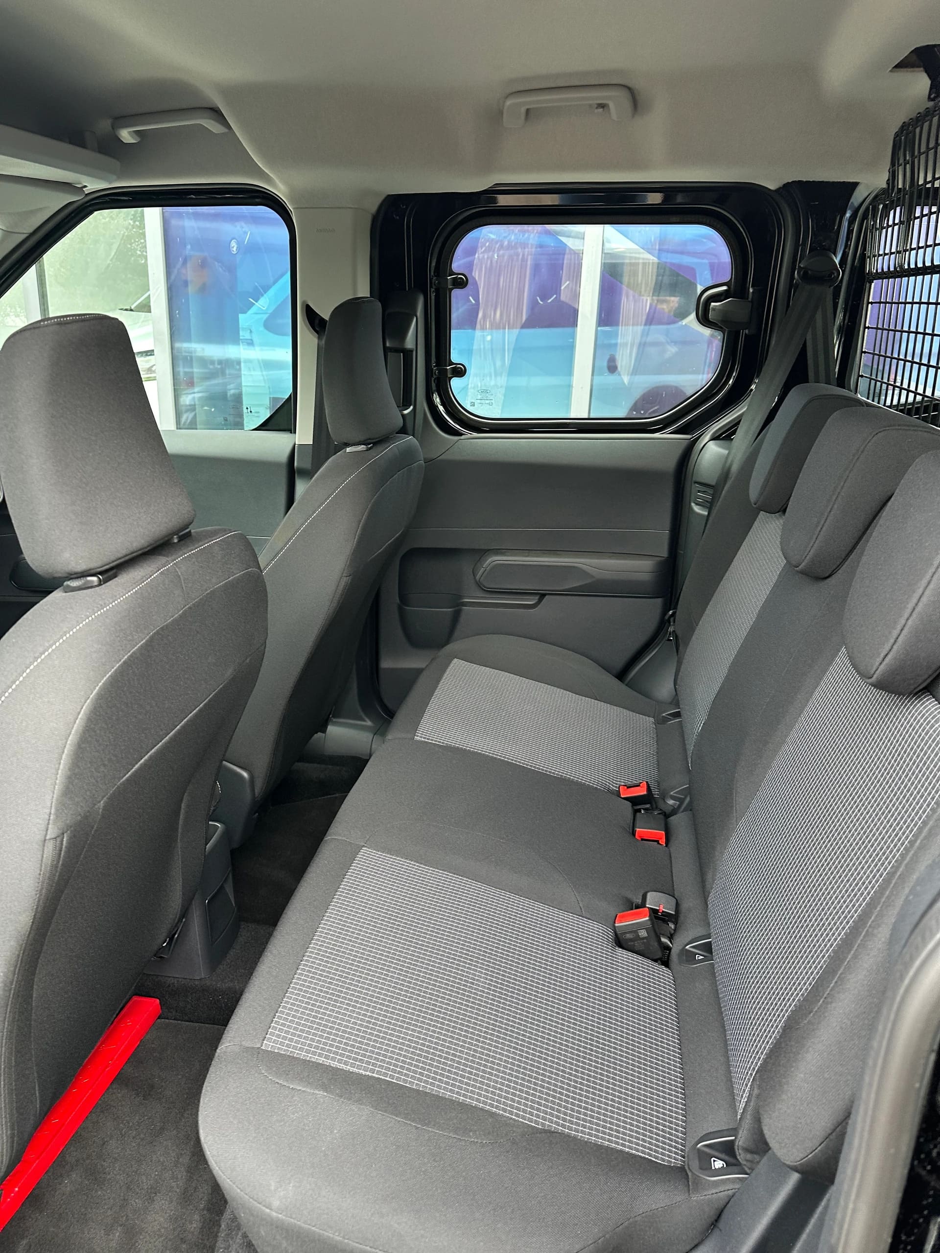 FORD Transit Courier dcab. van 1.0 Trend/125CV/Aut.-image-11