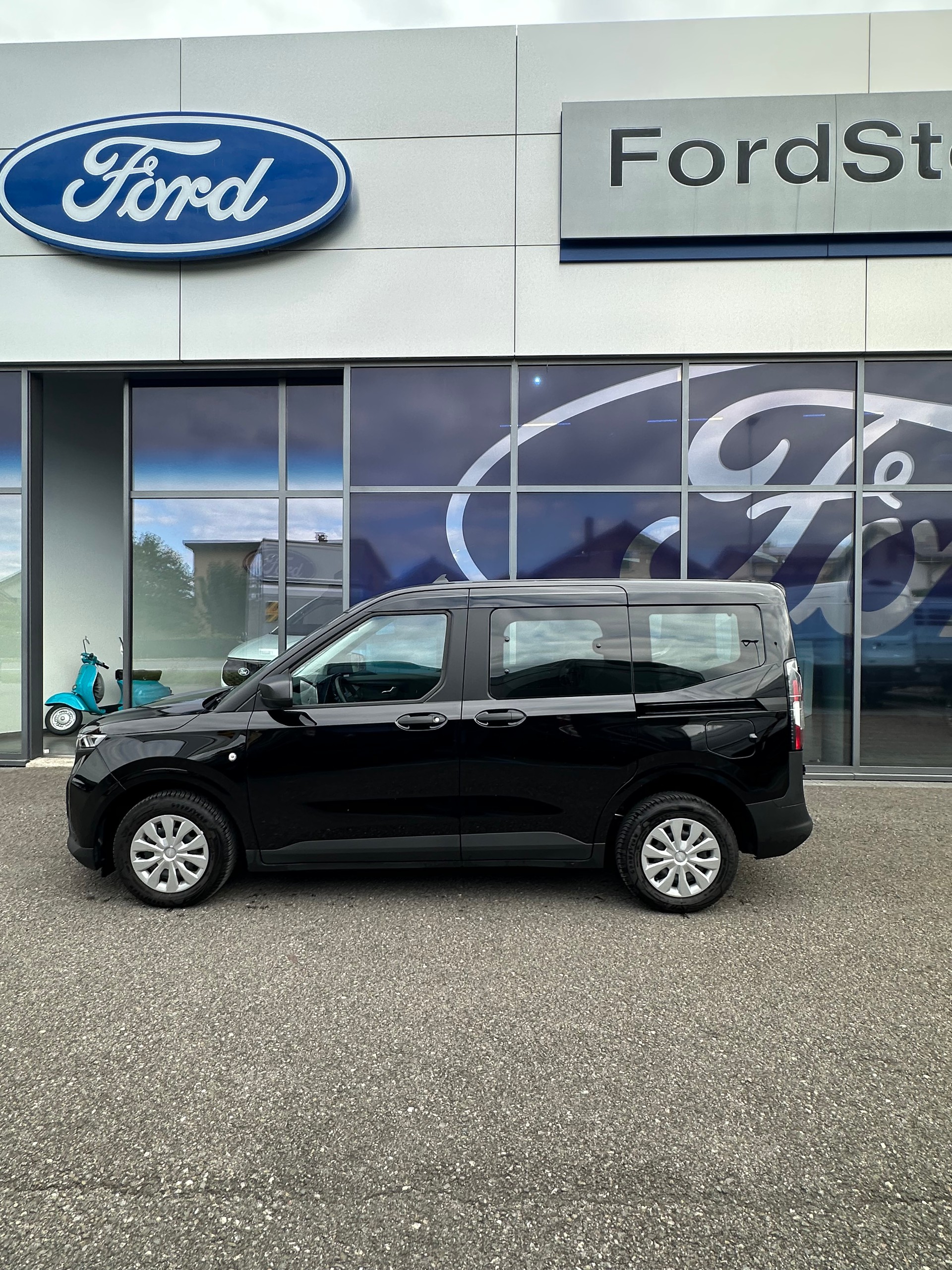 FORD Transit Courier dcab. van 1.0 Trend/125CV/Aut.-image-2