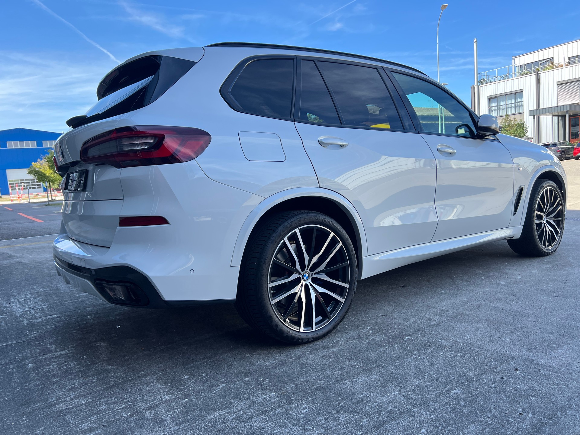 BMW 30d xDrive SAG-image-2