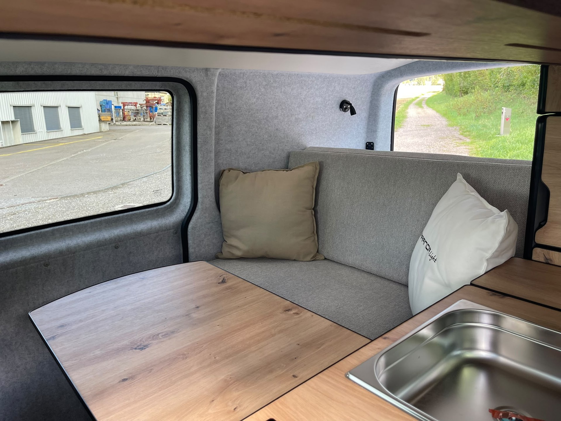 VW T5 Saranda Beach-image-15