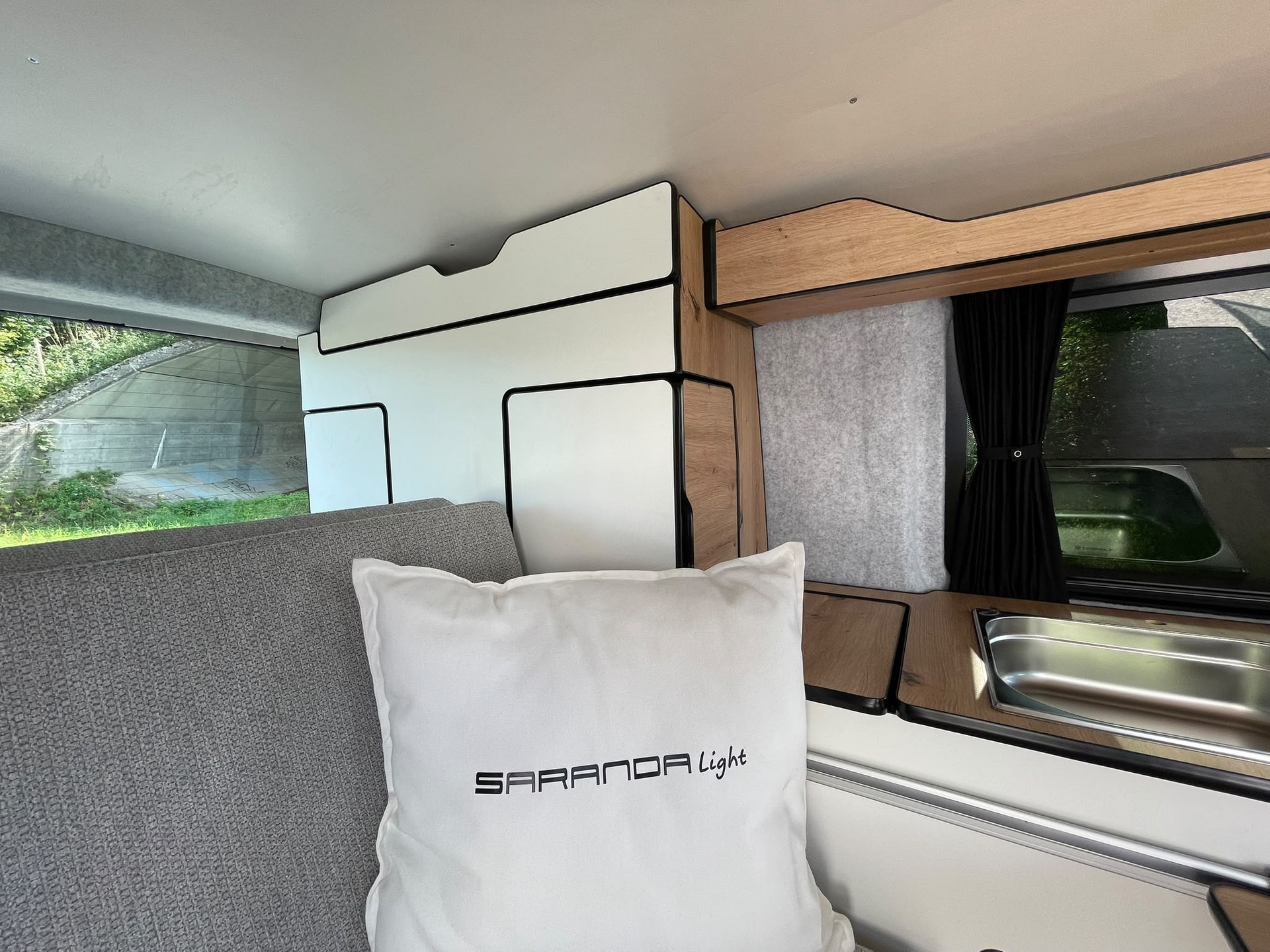 VW T5 Saranda Beach-image-5