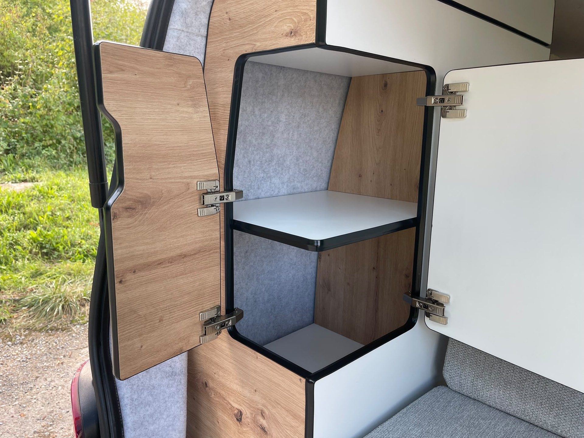 VW T5 Saranda Beach-image-11