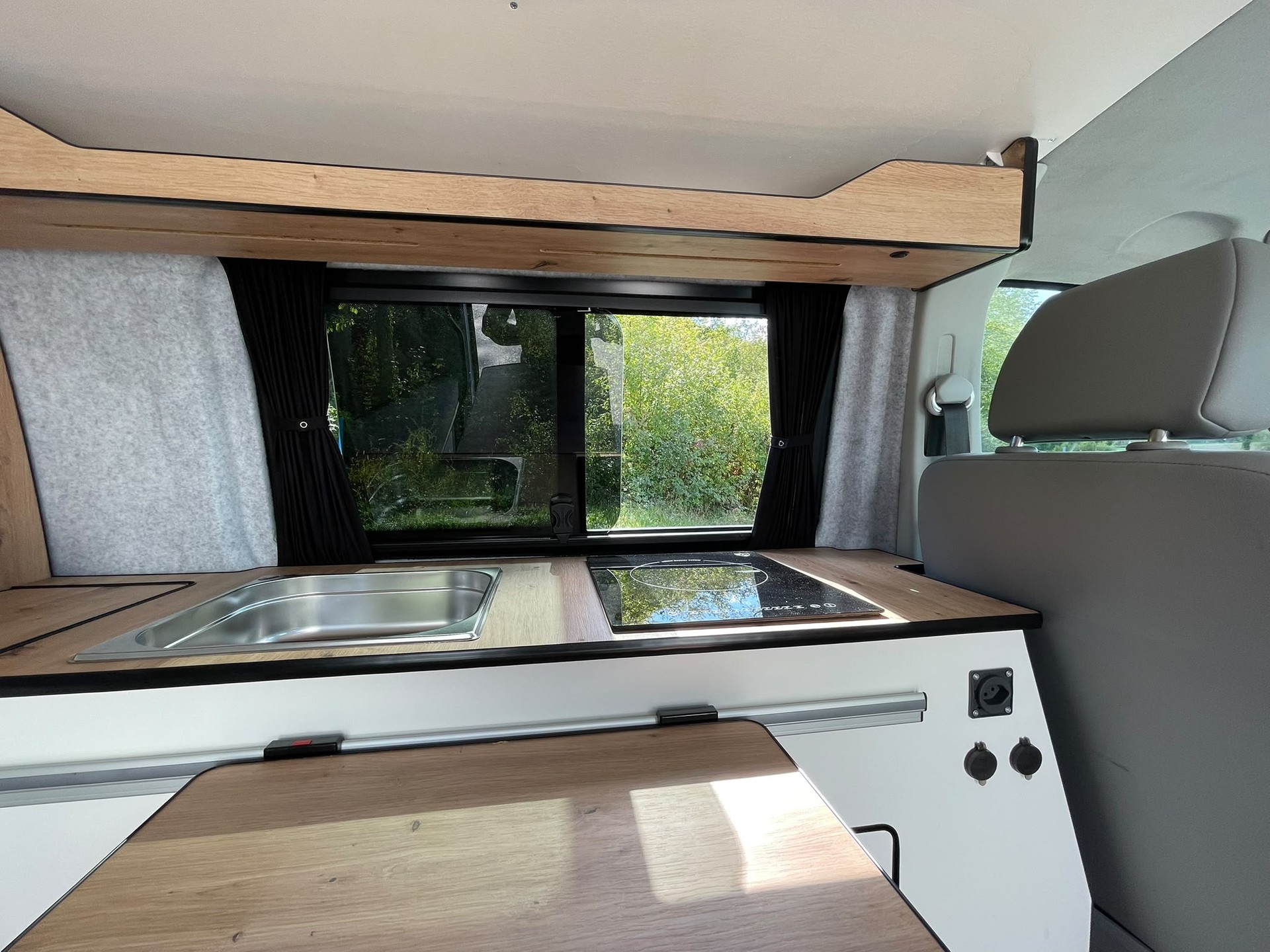 VW T5 Saranda Beach-image-10