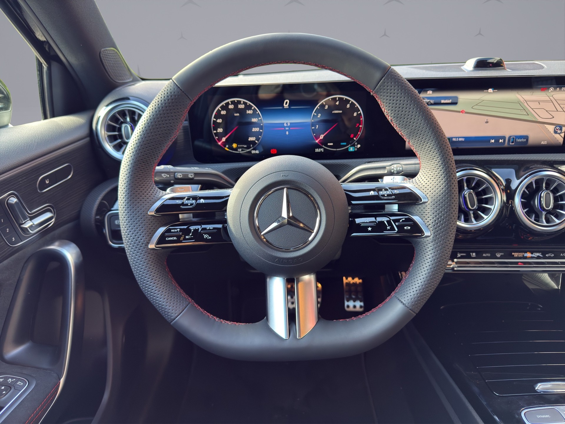 MERCEDES-BENZ A-Klasse W177 A 220 AMG Line 4m-image-11