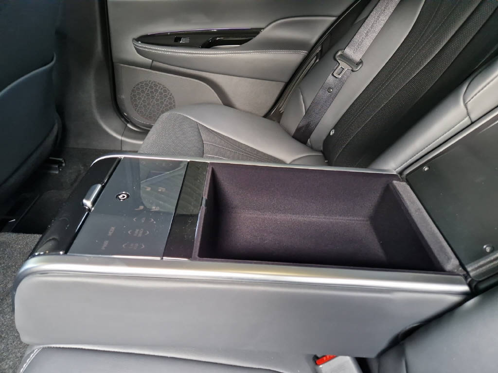 TOYOTA Mirai Fuel Cell Platinum 45984/000-image-14